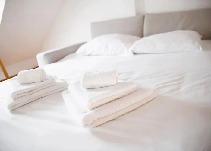 Beautiful Design 2 Bedroom Loft Apartament Mertert