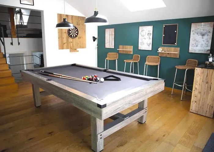 Beautiful Design 2 Bedroom Loft Apartament *