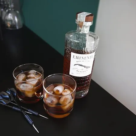 Beautiful Design 2 Bedroom Loft *