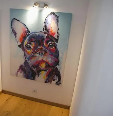 Beautiful Design 2 Bedroom Loft *