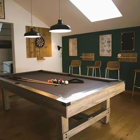 아파트 Beautiful Design 2 Bedroom Loft