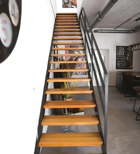 Beautiful Design 2 Bedroom Loft Appartamento