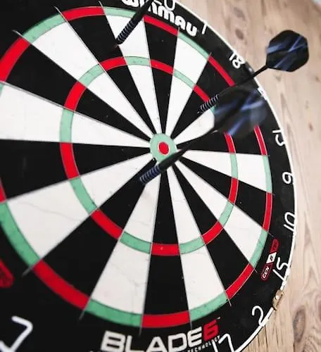 Beautiful Design 2 Bedroom Loft Apartment *