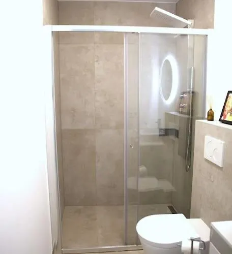 Beautiful Design 2 Bedroom Loft Appartamento