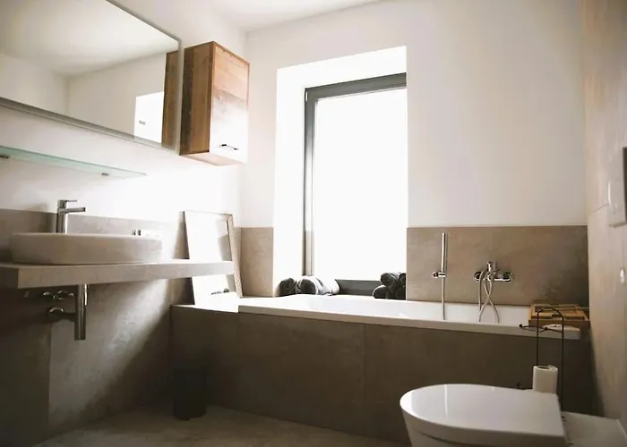 Beautiful Design 2 Bedroom Loft