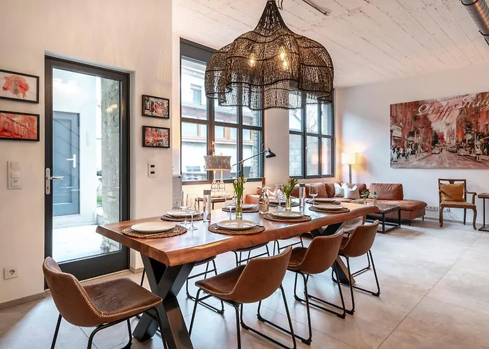 Beautiful Design 2 Bedroom Loft Apartment Mertert